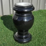 Гранитная ваза V-1